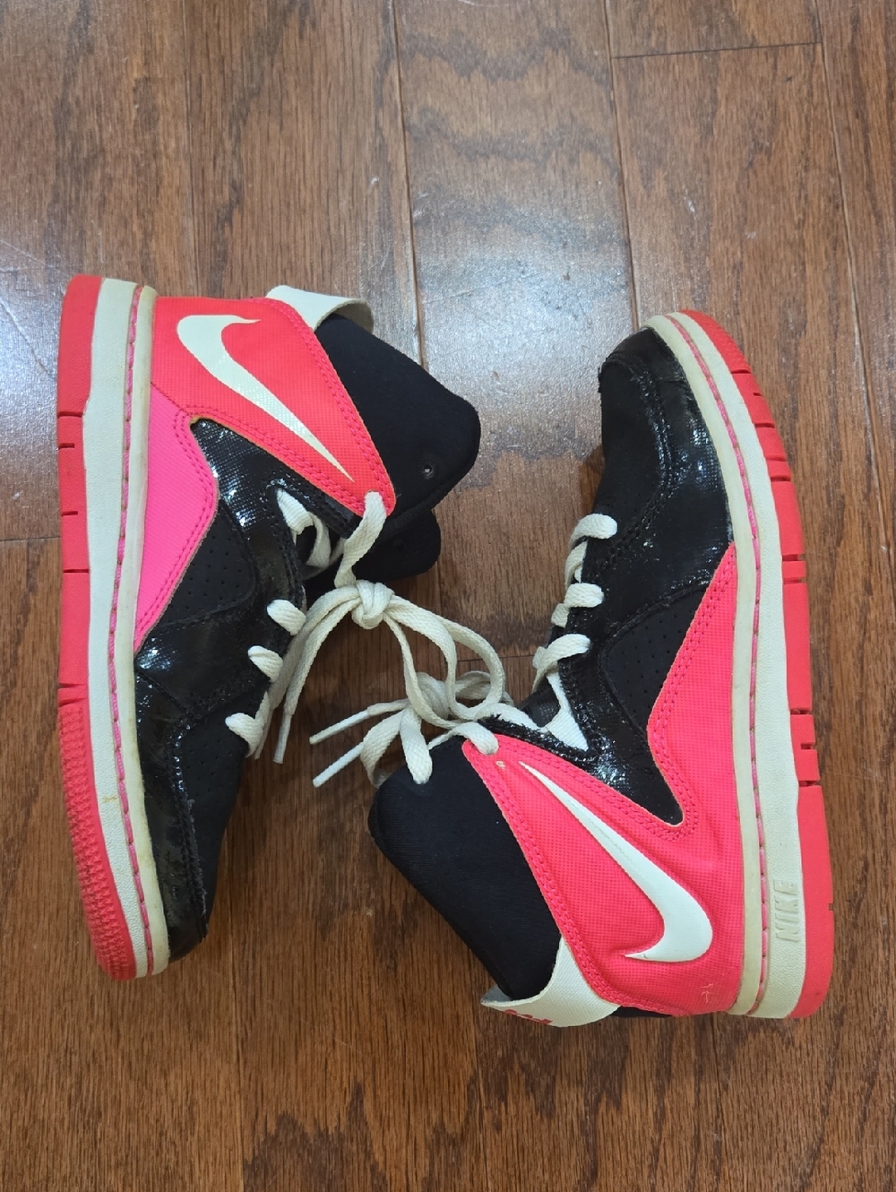 Nike Kids High-Top Sneakers in Black, Hot Pink & White Size 13C